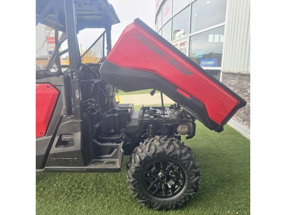 2026 Honda Pioneer 1000 3p Deluxe