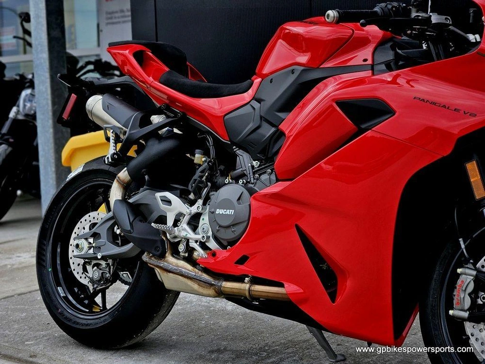 2026 Ducati Panigale V2 Red