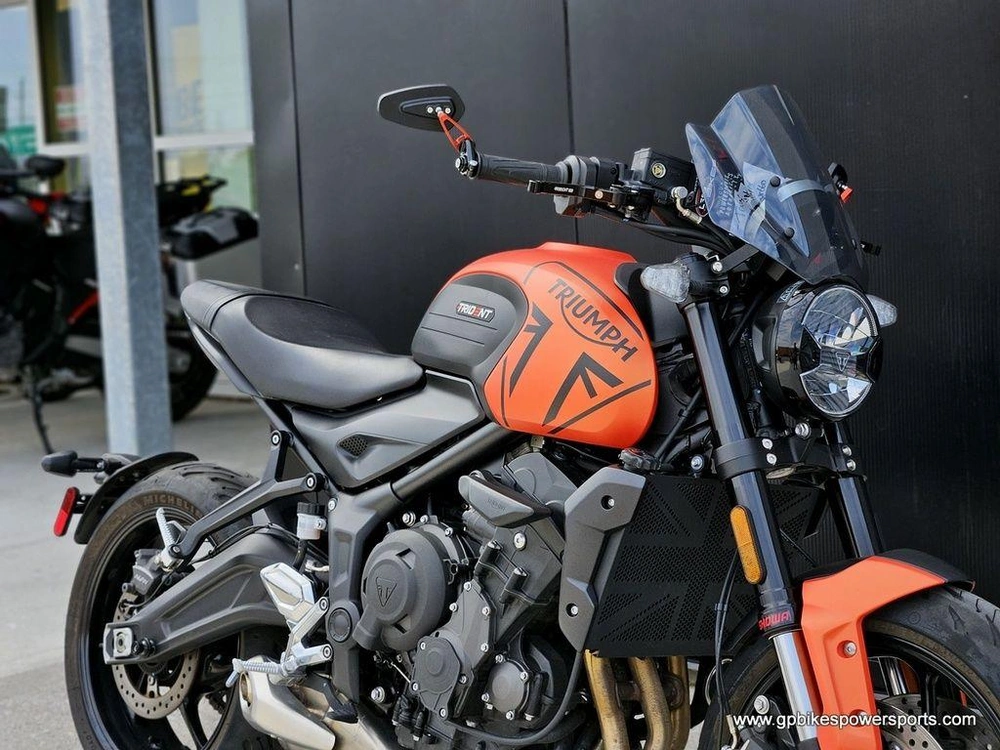 2023 Triumph Trident 660 Matte Baja Orange / Matte Storm Grey