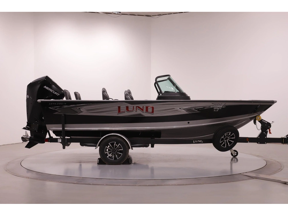 2026 Lund Boat Co 1875 Pro V Sport alt