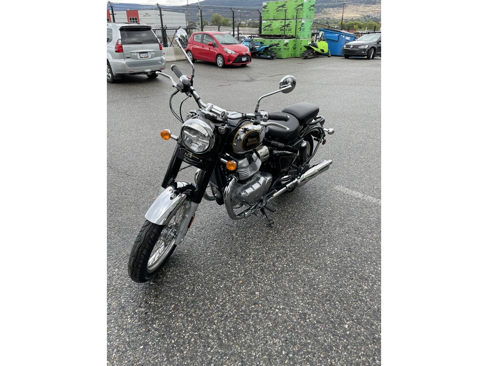 2027 Royal Enfield Classic 650 Chrome Black alt