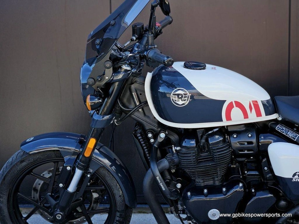 2024 Royal Enfield Shotgun 650 Stencil White