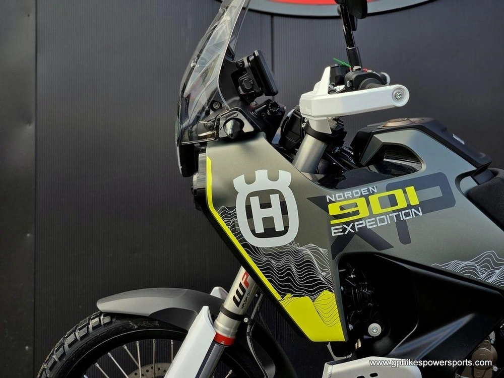 2025 Husqvarna Norden 901 Expedition