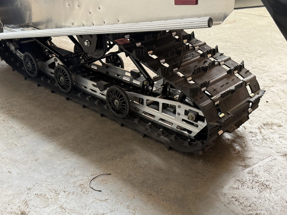 2026 Polaris 550 Voyageur Lxt Es
