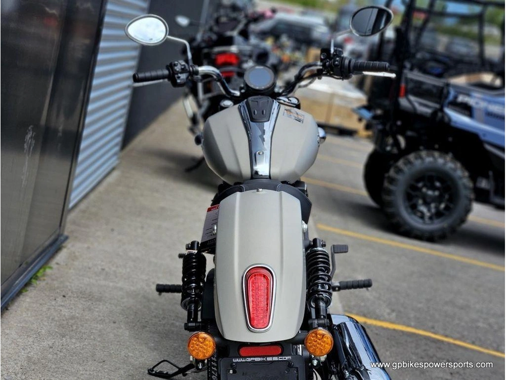 2025 Indian Motorcycle Scout® Classic Limited + Tech Silver Quartz Smoke
