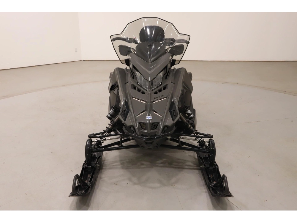 2025 Polaris 650 Indy Adventure 137 alt