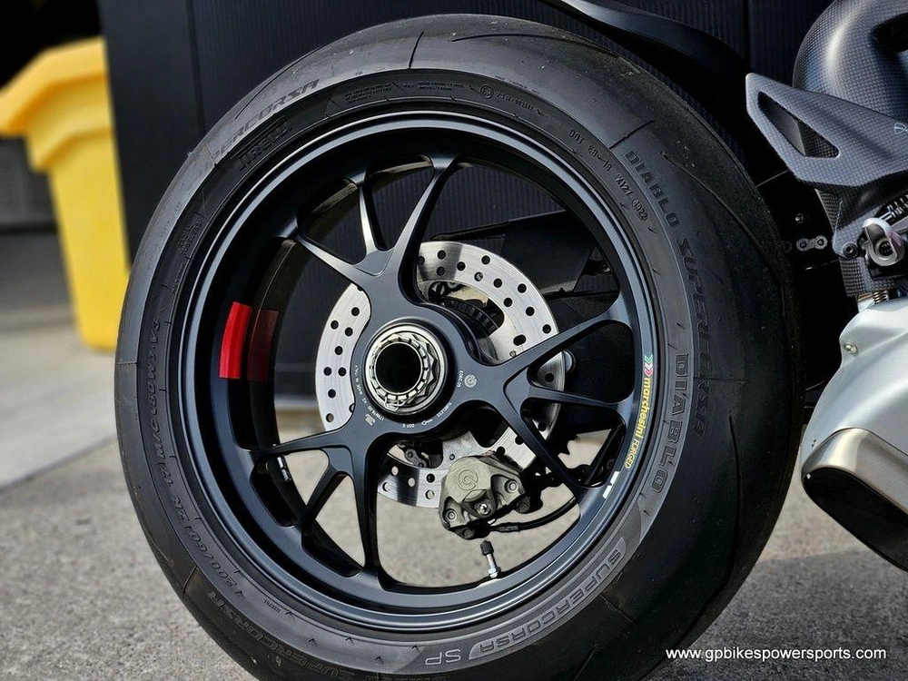 2023 Ducati Panigale V4 R Ducati Red