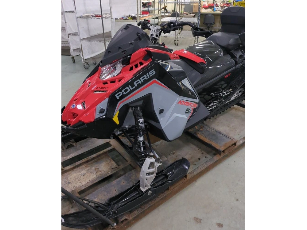 2025 Polaris Prostar S4 Indy Adventure 137 alt