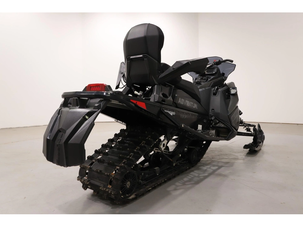 2024 Polaris 650 Indy Adventure 137 alt