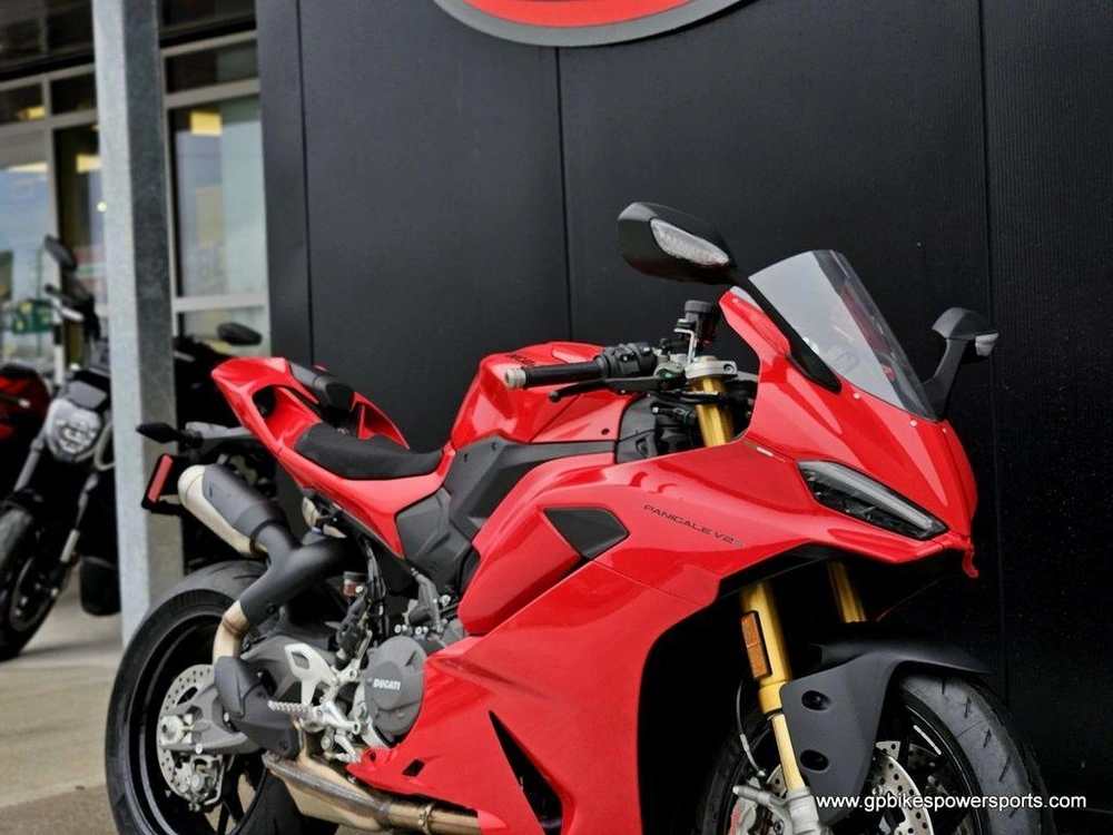 2026 Ducati Panigale V2 S Red