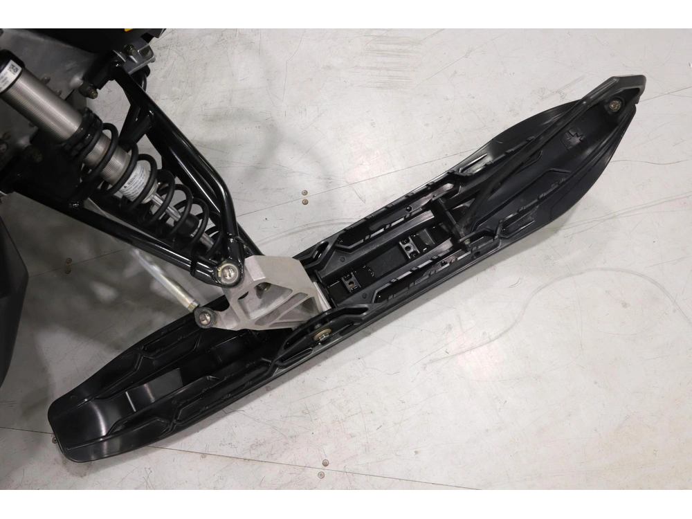 2025 Polaris 650 Titan Adventure 155 1.8 - Wide Track alt
