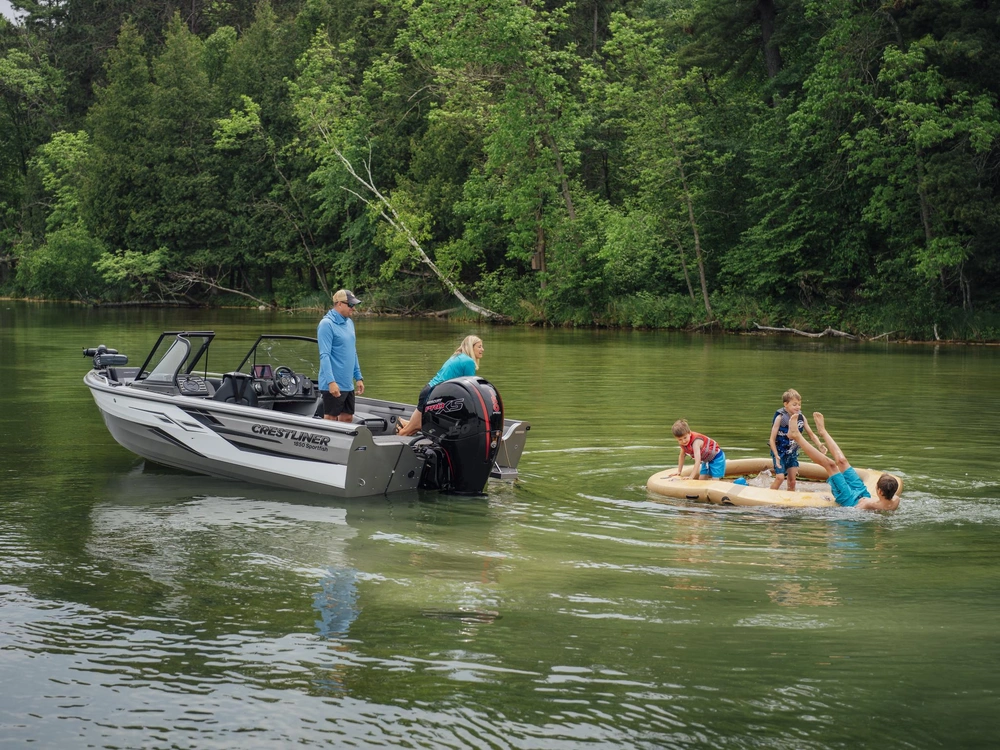 2027 Crestliner 1850 Sportfish alt
