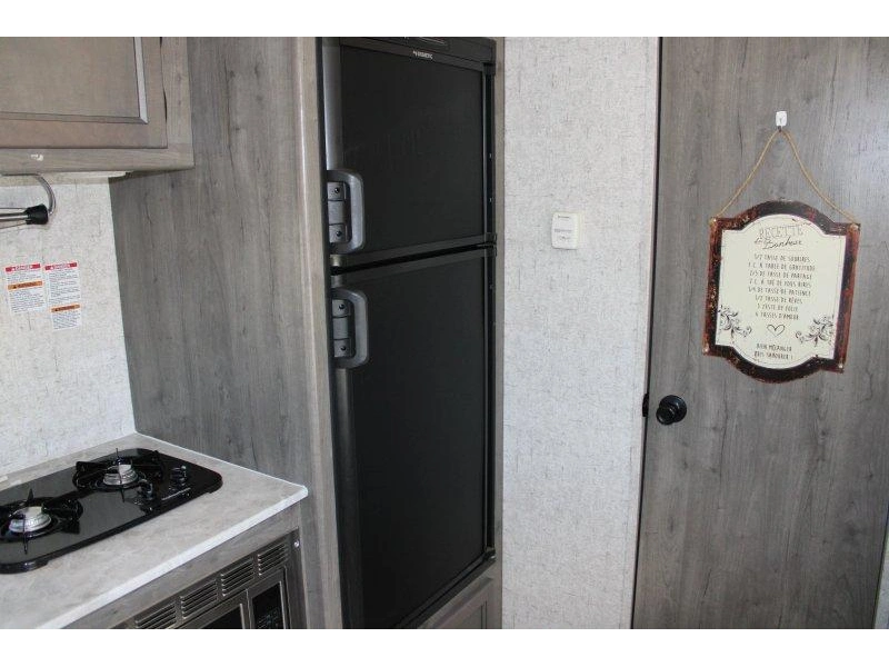 2020 Coachmen Apex 203rbk