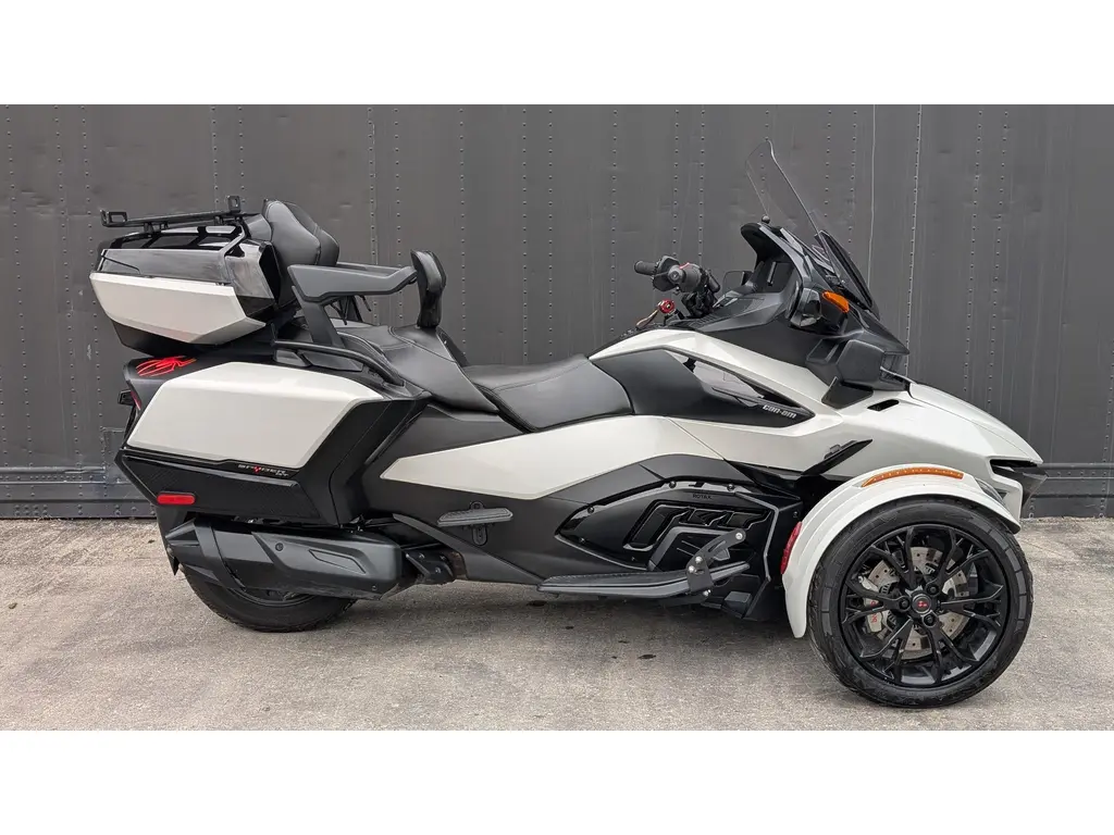 2021 Can-Am SPYDER RT LIMITED 1330 ACE