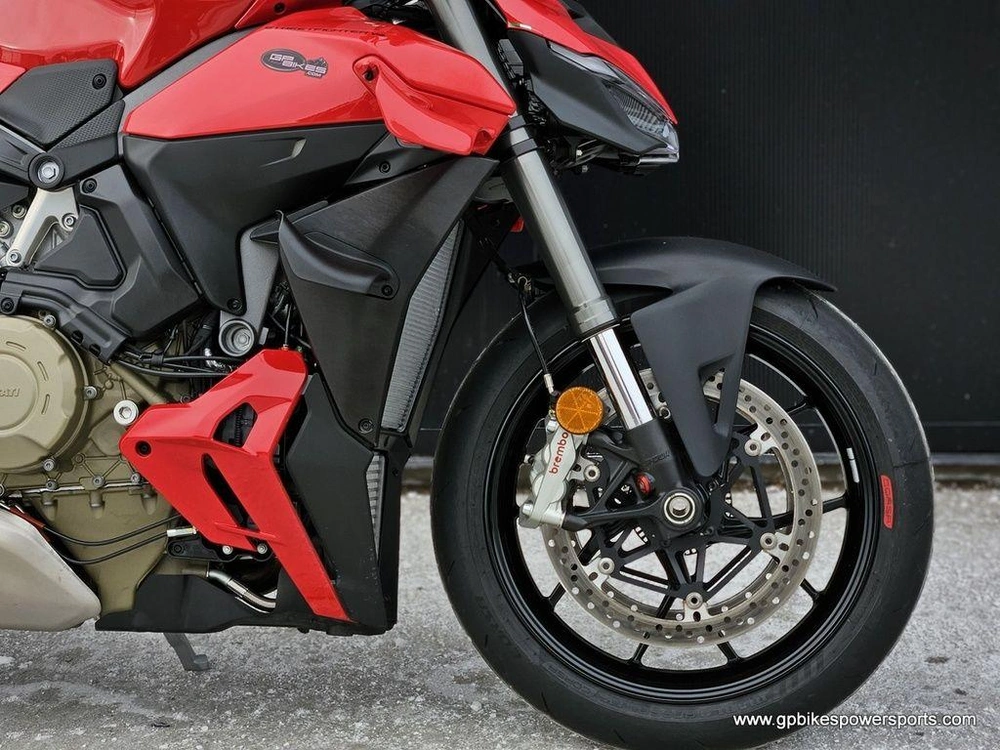 2025 Ducati Streetfighter V4 Ducati Red Demo