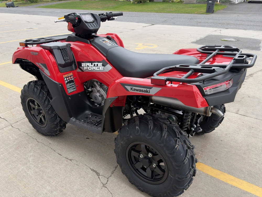 2027 Kawasaki Brute Force 750 alt