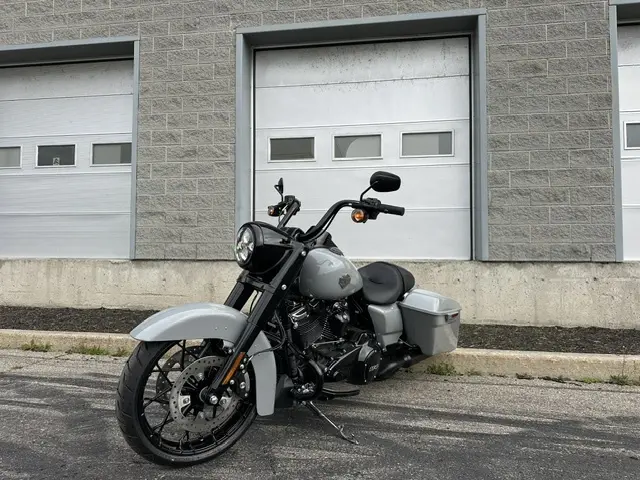 2025 Harley-Davidson Road KingFLHRXS