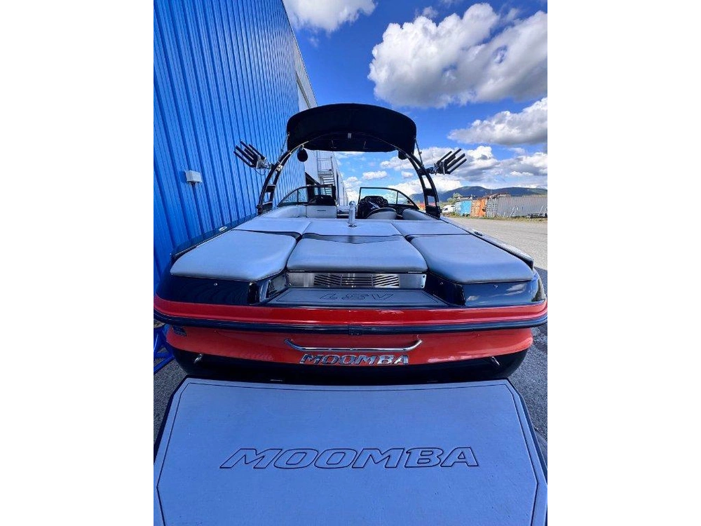 2013 Moomba Lsv