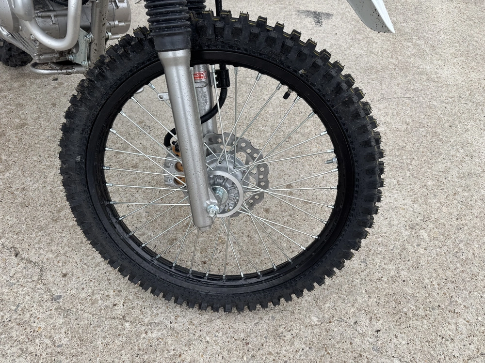 2027 Kawasaki Klx 140r F