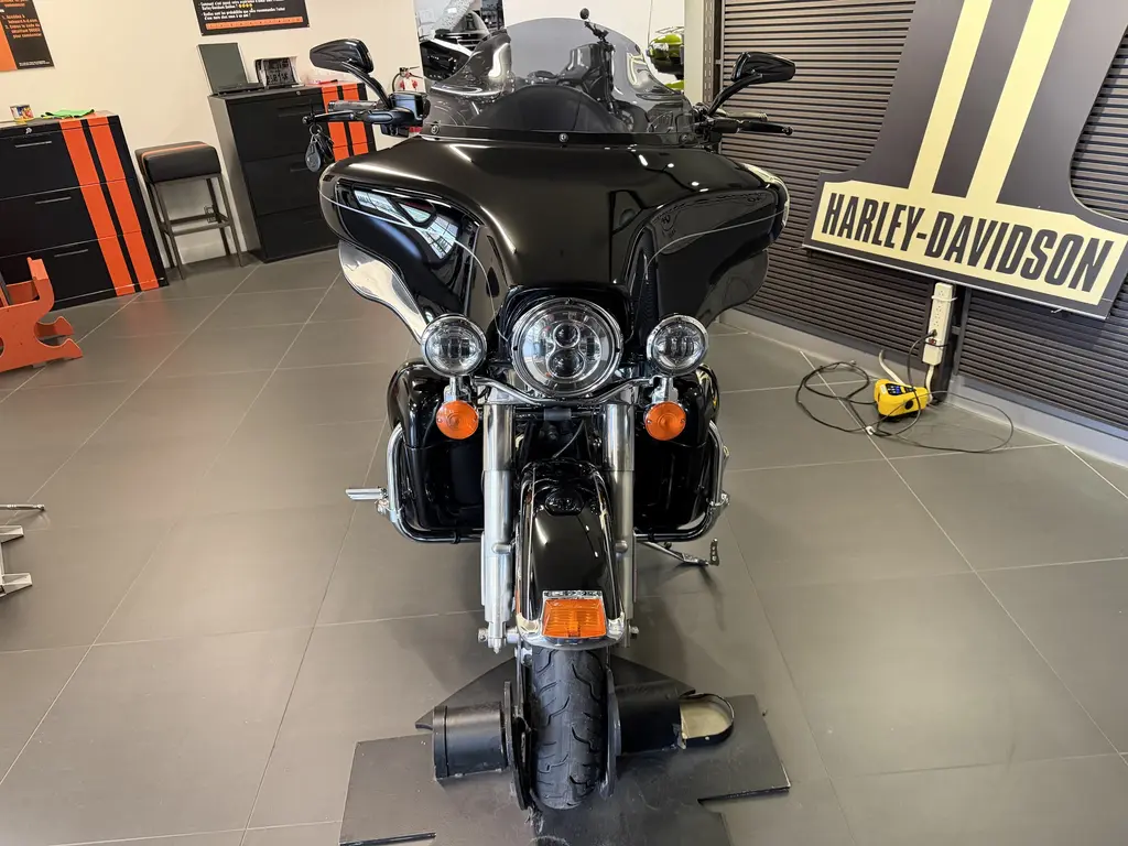 2011 Harley-Davidson Electra Glide Ultra LimitedFLHTK