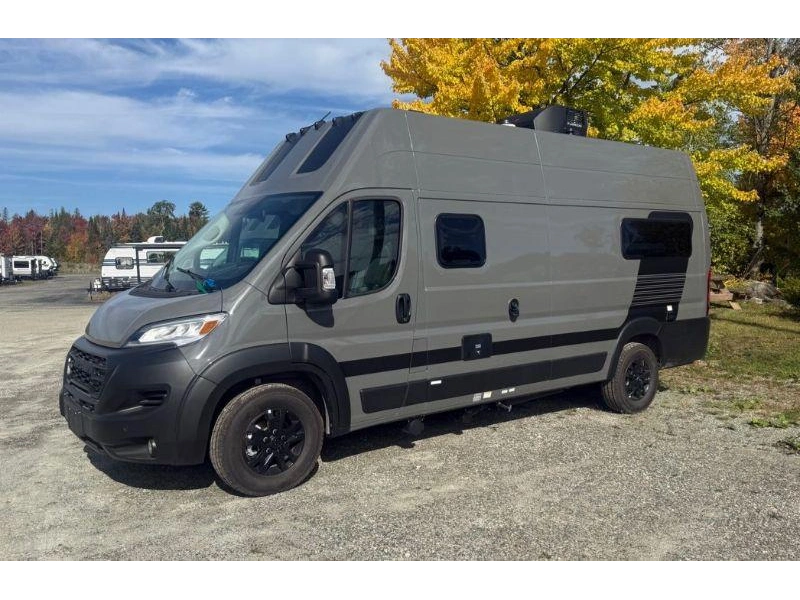2027 Grand Design Lineage Lvp2 alt