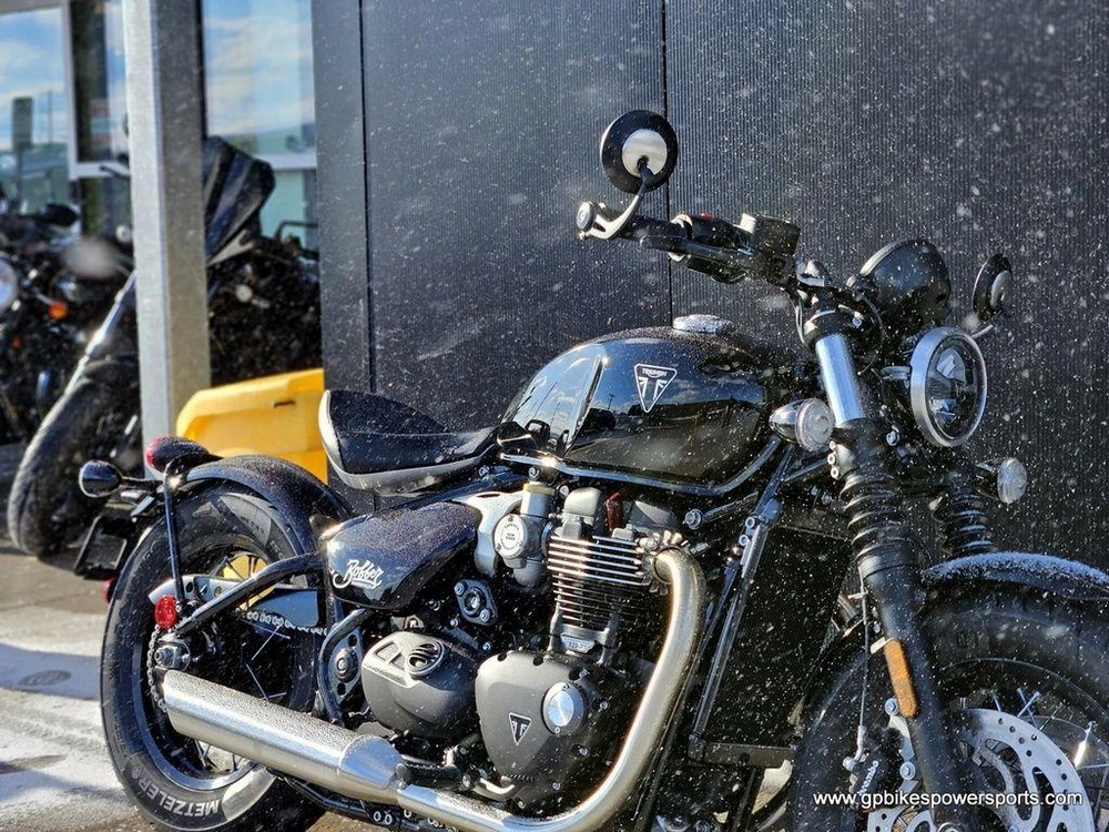 2026 Triumph Bonneville Bobber Jet Black