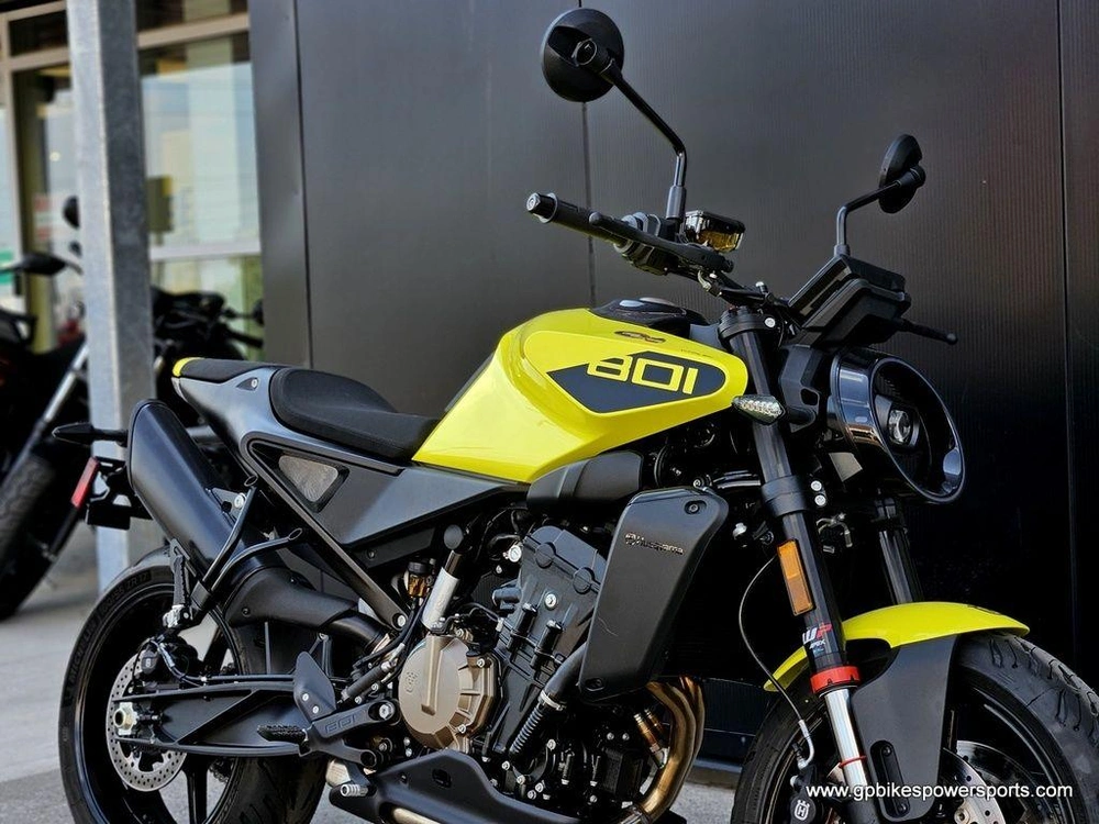 2025 Husqvarna Vitpilen 801 Demo