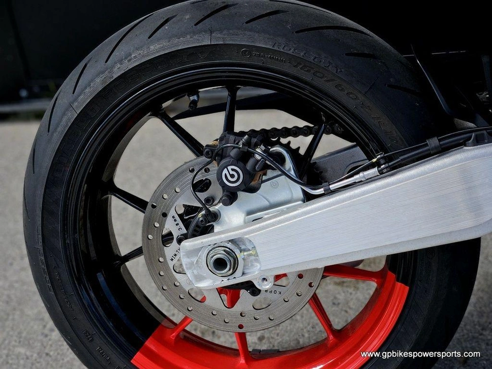 2025 Ducati Hypermotard 698 Mono Rve Graffiti
