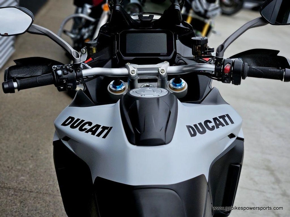 2026 Ducati Multistrada V4 Rs