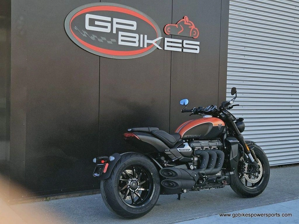 2026 Triumph Rocket 3 Storm R Satin Baja Orange/matte Sapphire Black