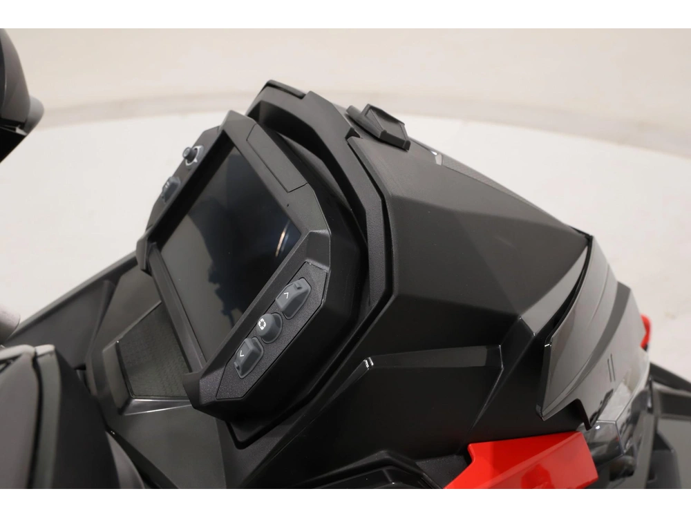 2026 Polaris 850 Switchback Assault 146 - 1.5 Ice Storm alt