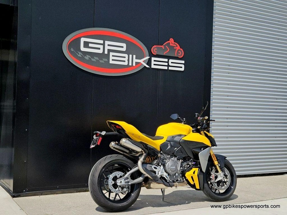 2026 Ducati Streetfighter V2 S Yellow