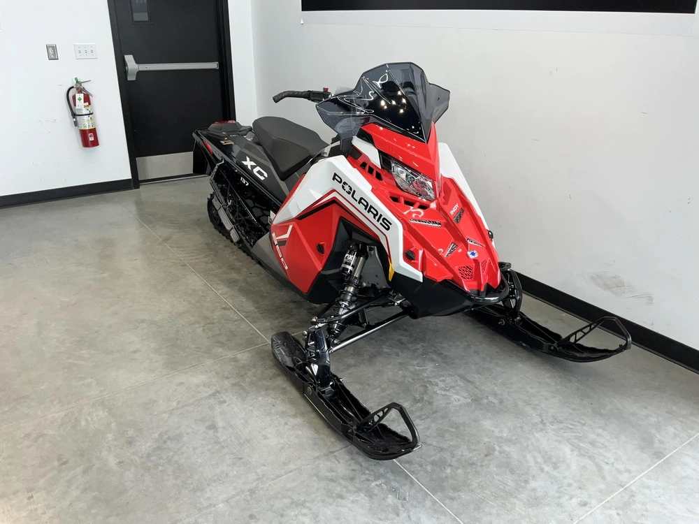 2027 Polaris 850 Indy Xc 137 alt