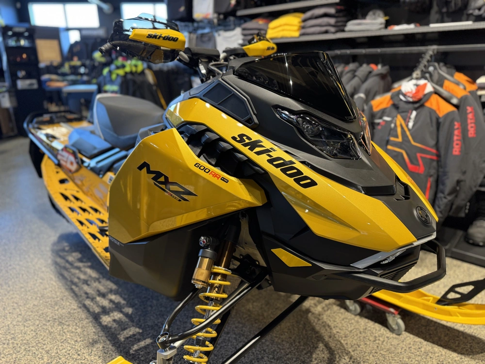 Ski-doo Mxz Xrs Compétition 600rr 2027 alt