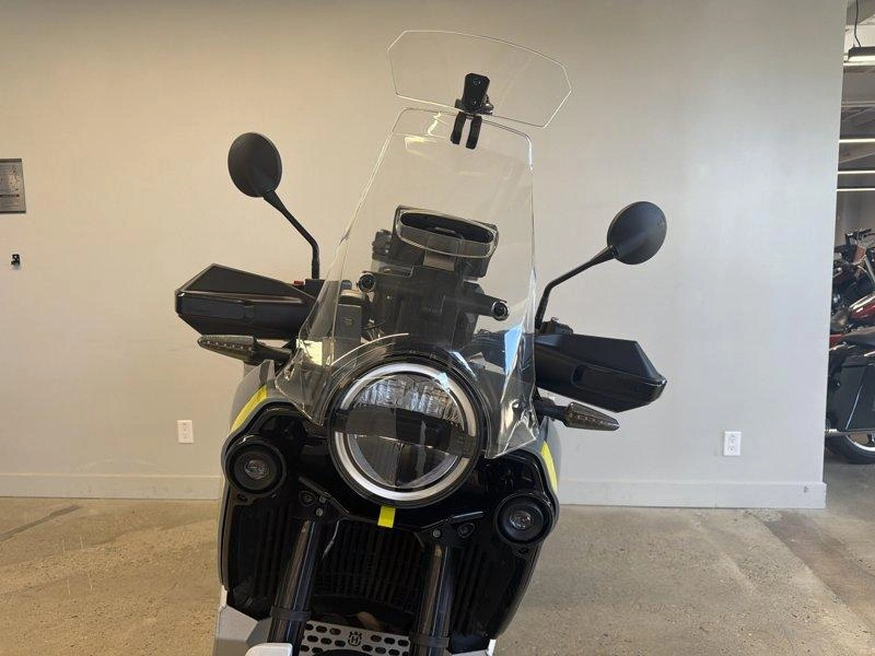 2024 Husqvarna Norden 901 alt