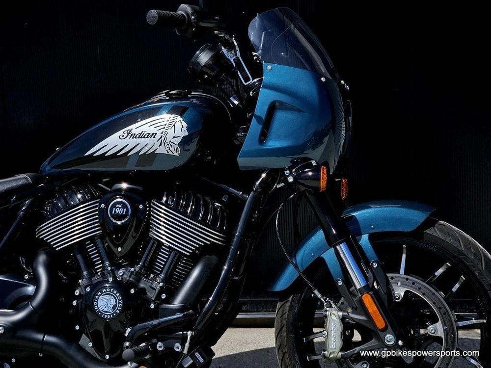 2025 Indian Motorcycle Sport Chief Cascade Green Metallic