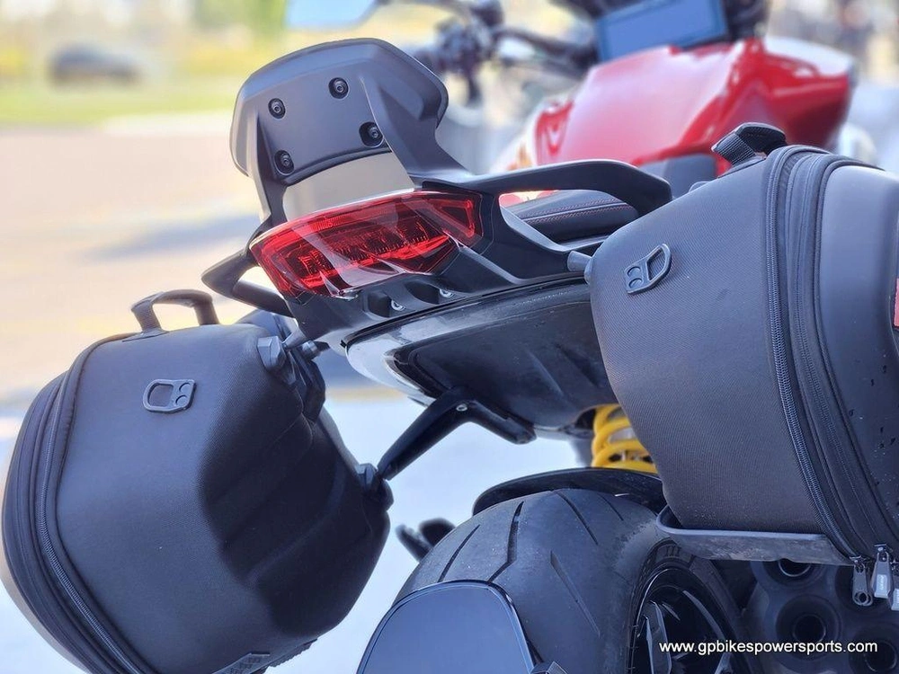 2026 Ducati Xdiavel V4 Burning Red