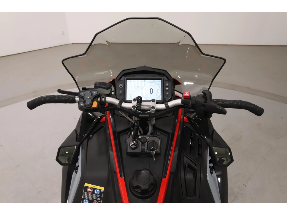 2025 Polaris Prostar S4 Indy Adventure 137 alt