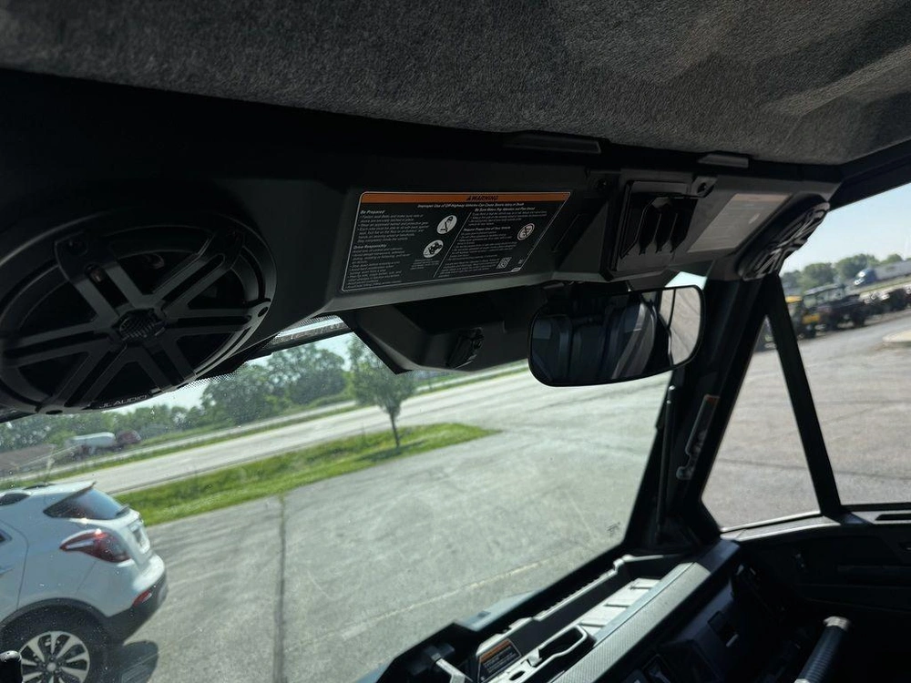 2026 Can-am Defender Max Limited Hd11