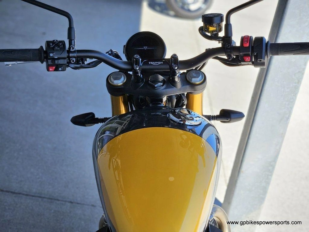 2026 Triumph Scrambler 900 Mineral Grey
