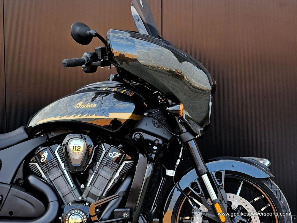 2026 Indian Motorcycle Chieftain® Powerplus Dark Horse® 112 W/powerband Black Crystal W/black Meta