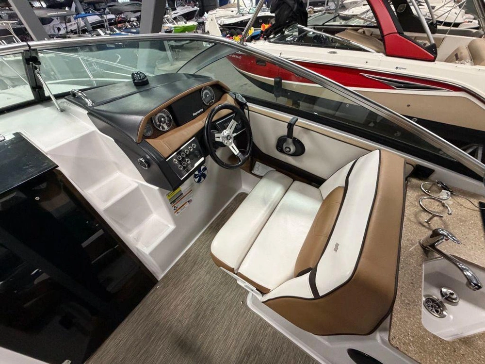 Four Winns 255 Vista 2019