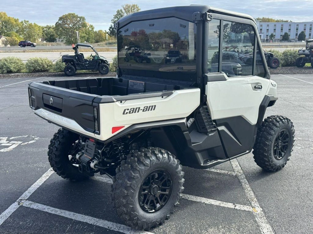 2026 Can-am Defender Limited Hd11