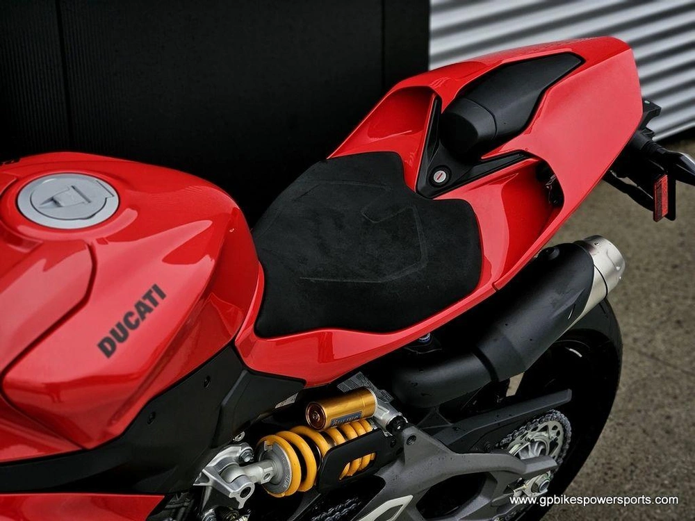 2026 Ducati Panigale V2 S Red