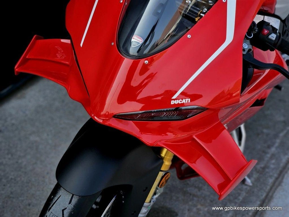 2026 Ducati Panigale V4 R