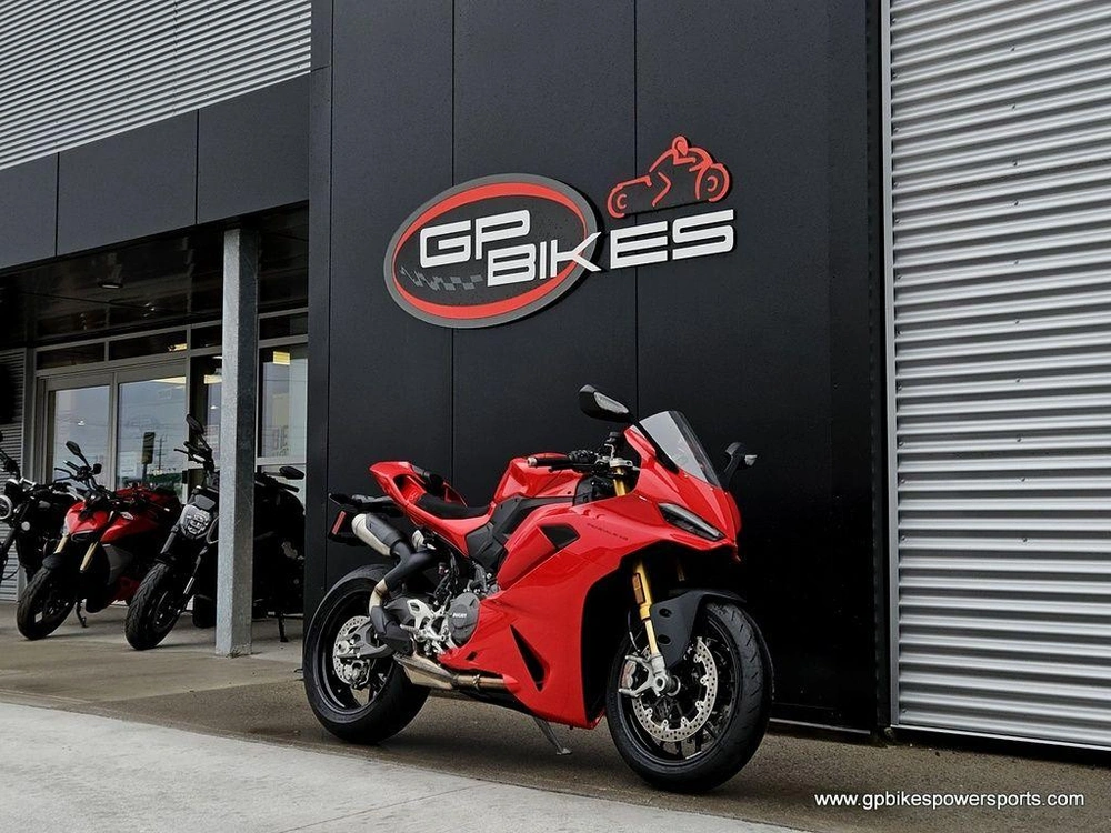 2026 Ducati Panigale V2 S Red