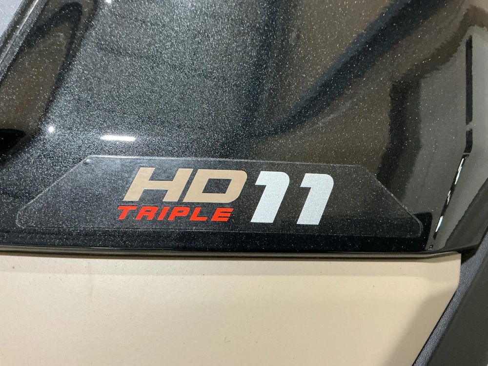 2027 Can-am Defender Xu Ltd Hd11 alt