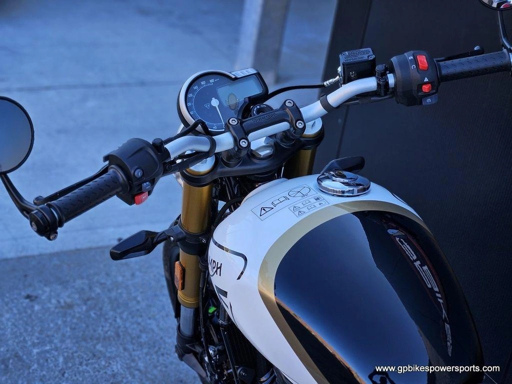 2026 Triumph Speed 400 Pearl Metallic White