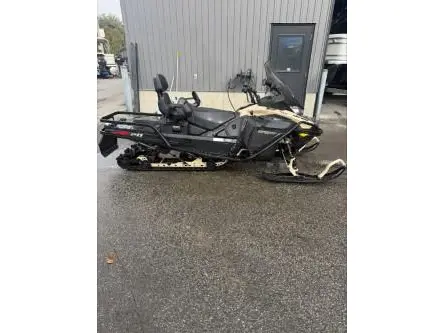 2023 Ski-Doo expedition le 900 ace