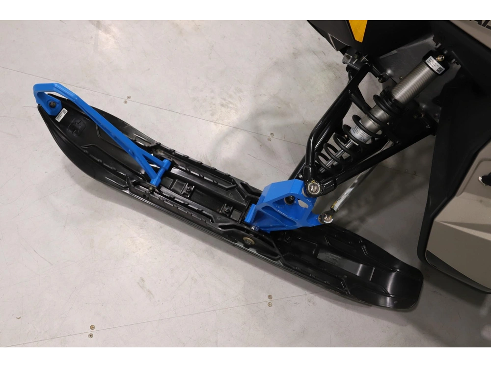 2027 Polaris Prostar Titan Adventure Ultimate 1.8 alt